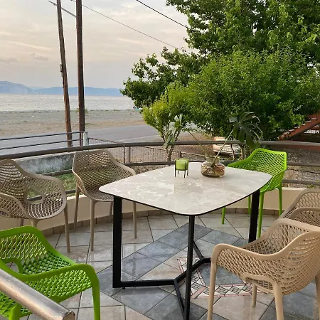 Apartment Atelie γιούλη *