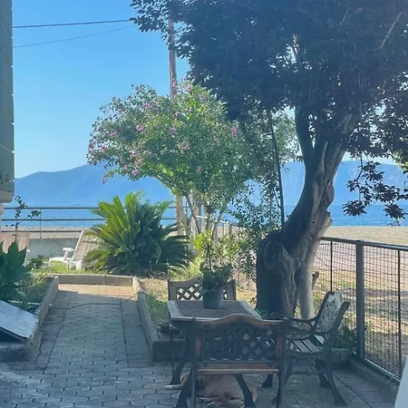 Atelie γιούλη Apartment Pefki (Evia)