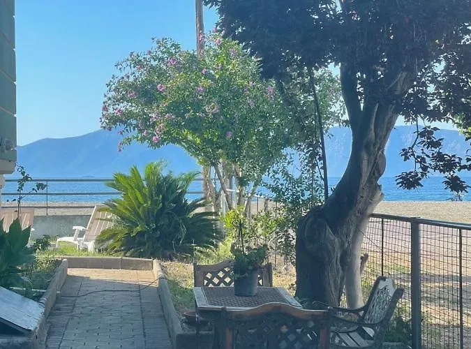 Atelie γιούλη Apartment Pefki (Evia)